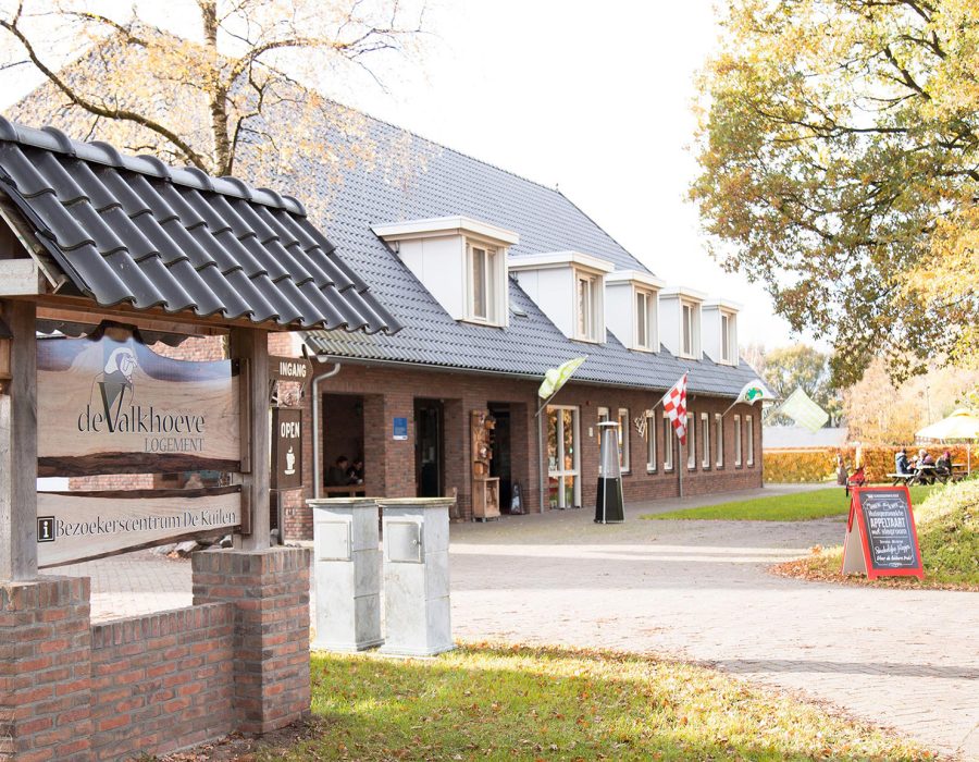 De Valkhoeve als ontmoetingspunt